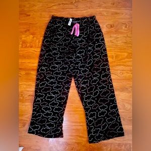 Size: Medium Color: Black